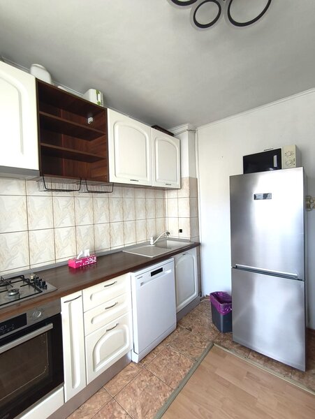 Piata Sudului, foarte aproape de metrou, Apartament 2 camere – 450 EUR